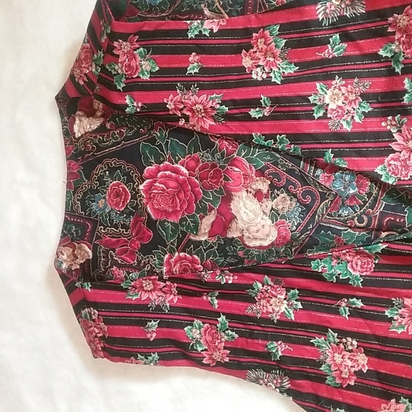 Holiday Festive Floral Red Christmas Reversible Vest - Picture 5 of 8